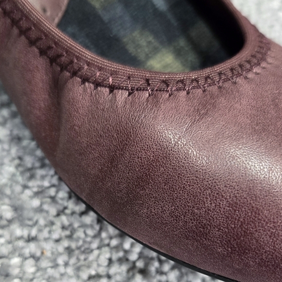 Born Rozalee Burgundy Leather Pointed Toe Ballet Flat Comfy Business Casual - Picture 11 of 11